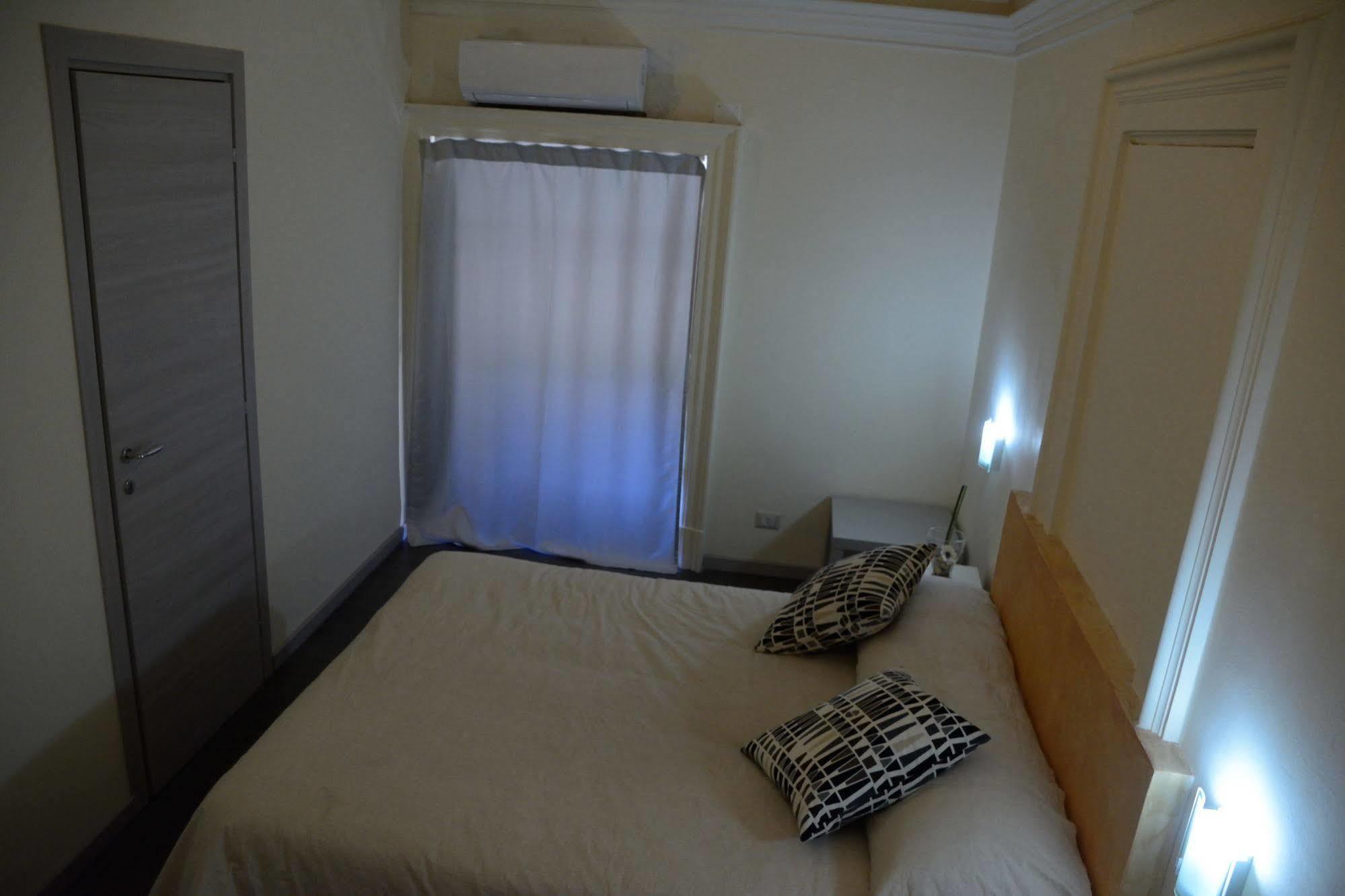 Catania Etnea Bed And Breakfast ภายนอก รูปภาพ