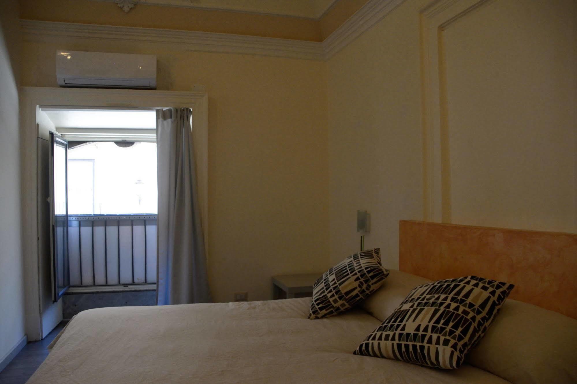 Catania Etnea Bed And Breakfast ภายนอก รูปภาพ